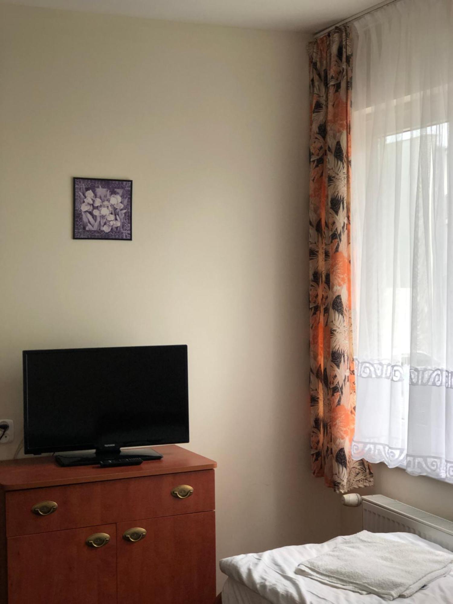Dom Wczasowy Oliwia Kołobrzeg Exteriör bild