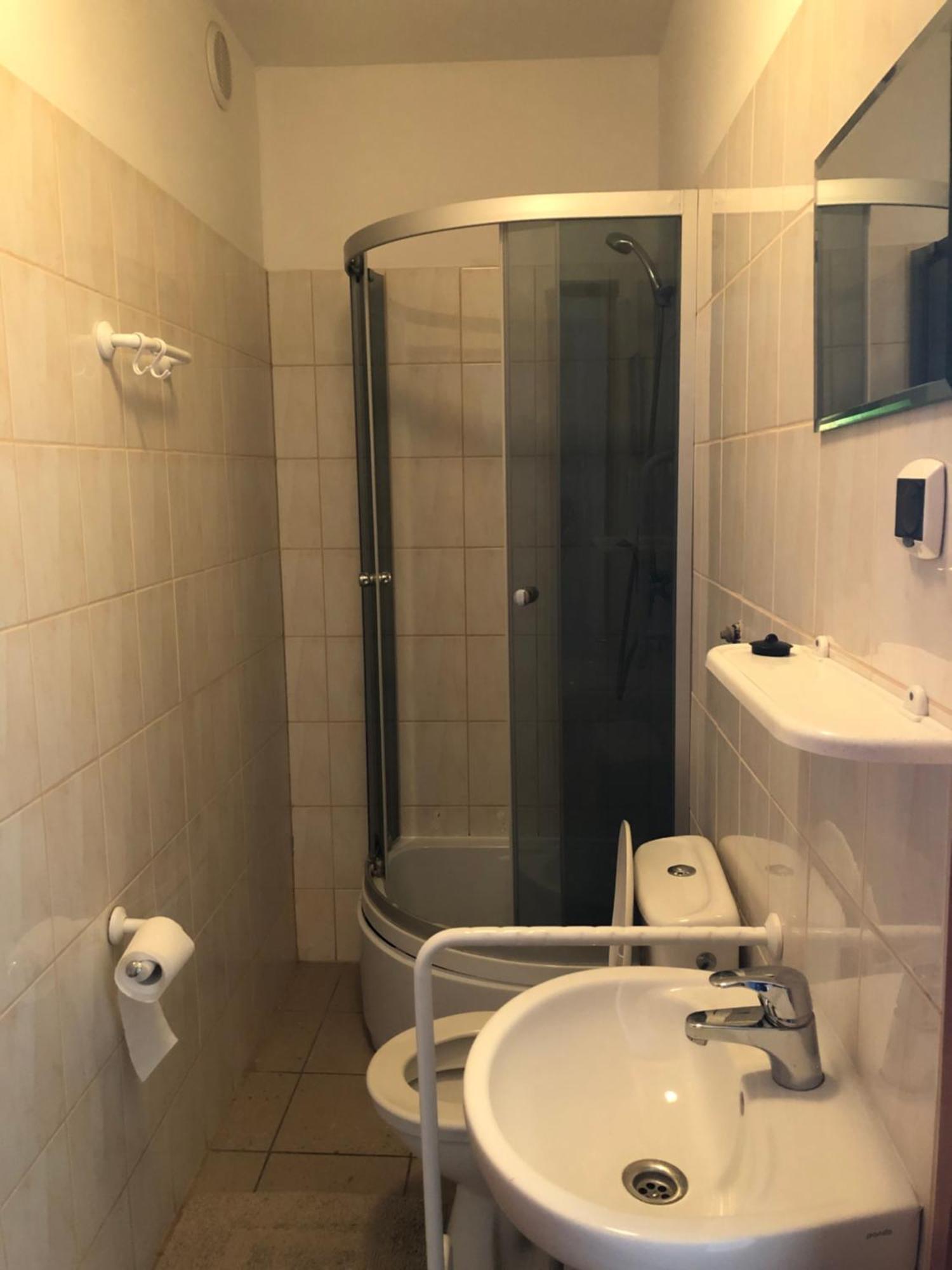 Dom Wczasowy Oliwia Kołobrzeg Exteriör bild